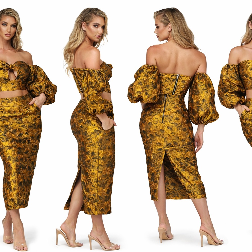 L'ATISTE Gold and Black Skirt Set